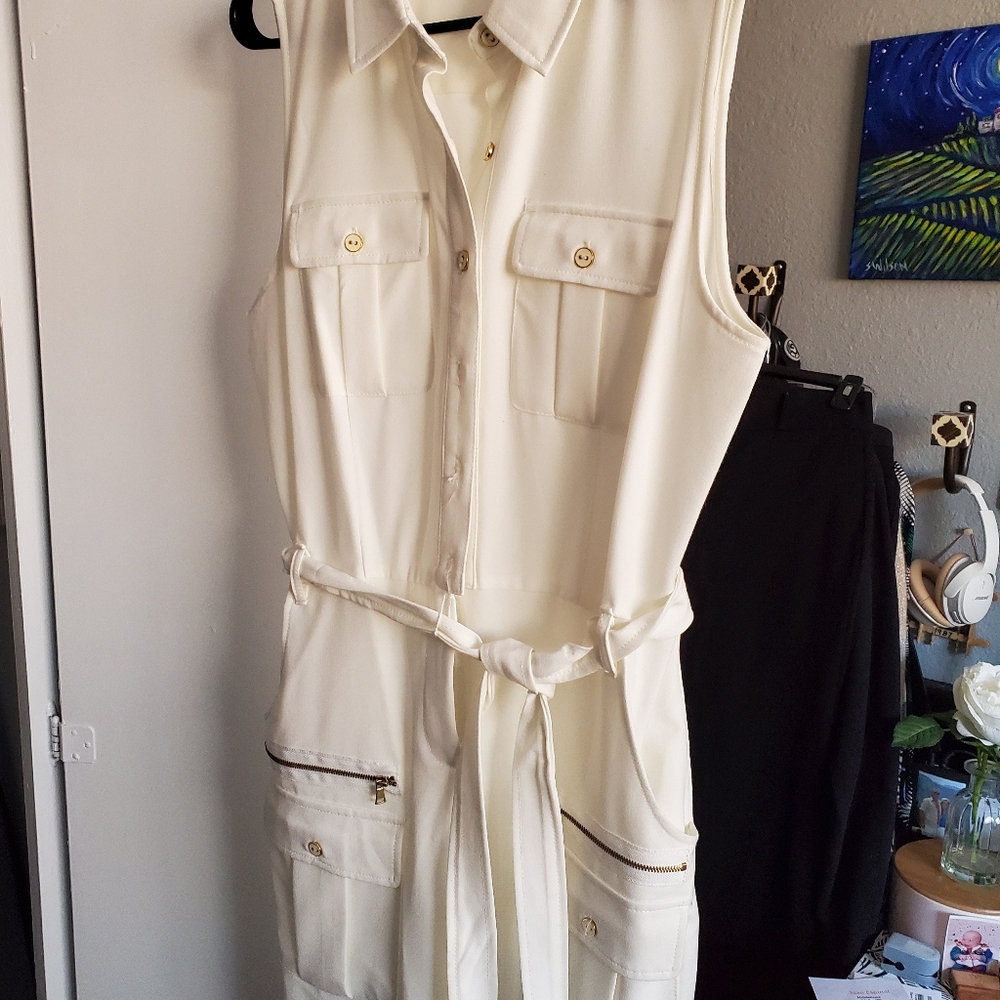 Dress - Picture 2 of 3